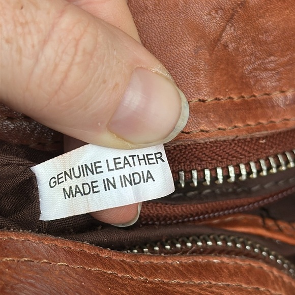 VILENCA HOLLAND MADE IN ITALY LEATHER KNOT WOVEN CROSSBODY BAG COGNAC - Picture 11 of 13